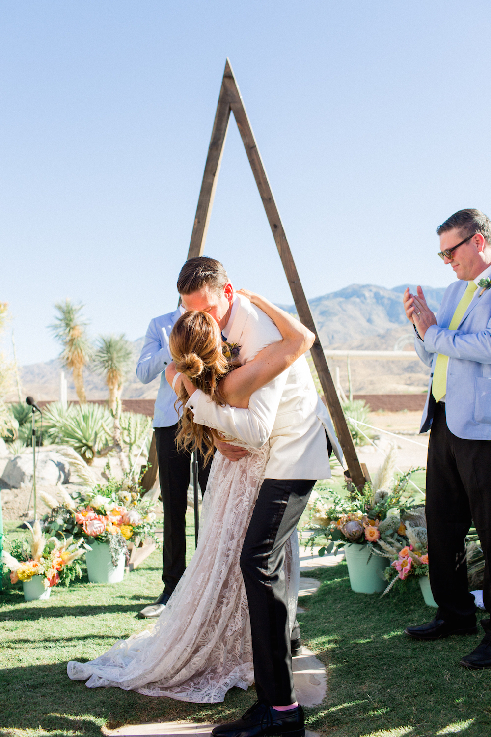 pond estate wedding first kiss